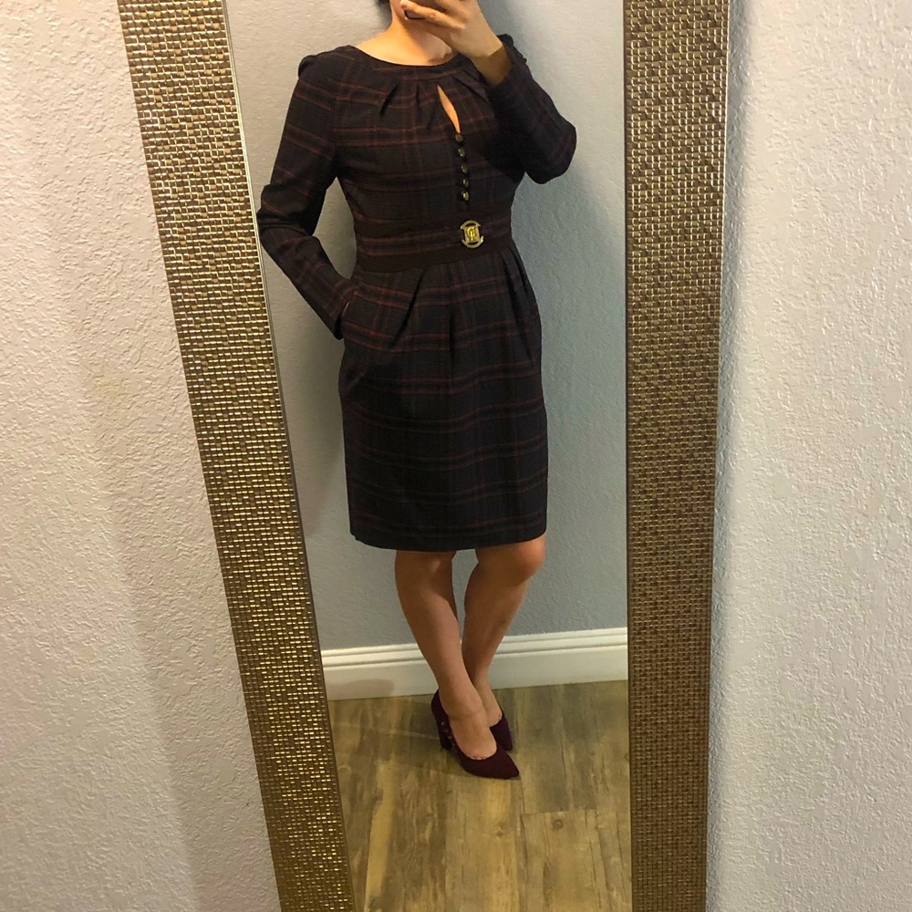 Beautiful women’s dress! - Picture 2 of 14